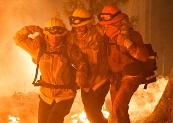 Кадры из сериала Страна пожаров / Fire Country